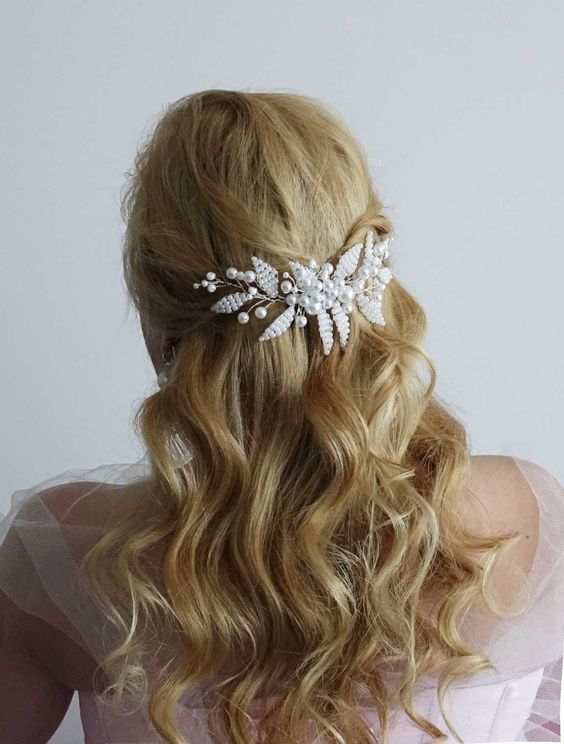 30+ Bridal Hairstyles for Perfect Big Day; Prom/hoco hair; Wedding updo hairstyles; Braid styles for long or medium length hair; Easy hairstyles for women.