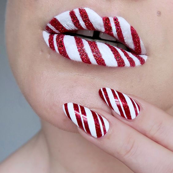 Sweet Candy Christmas Nail Art; Christmas nails; cute Christmas nails; Christmas coffin nails; easy Christmas nails; Christmas nails designs;