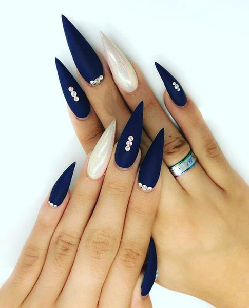 30 cool and trendy stiletto nail art designs; Stiletto Nail Designs; Bling Stiletto Nail; Ombre Stiletto Nail; Simple Stiletto Nail; Acrylic Coffin Stiletto Nail.