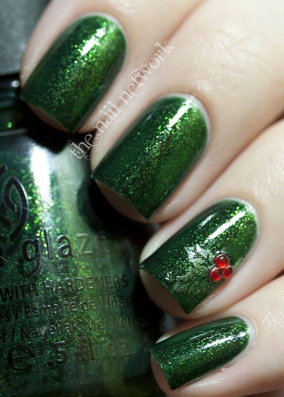 Christmas Tree Nails Art; Christmas nails; cute Christmas nails; Christmas coffin nails; easy Christmas nails; Christmas nails designs;