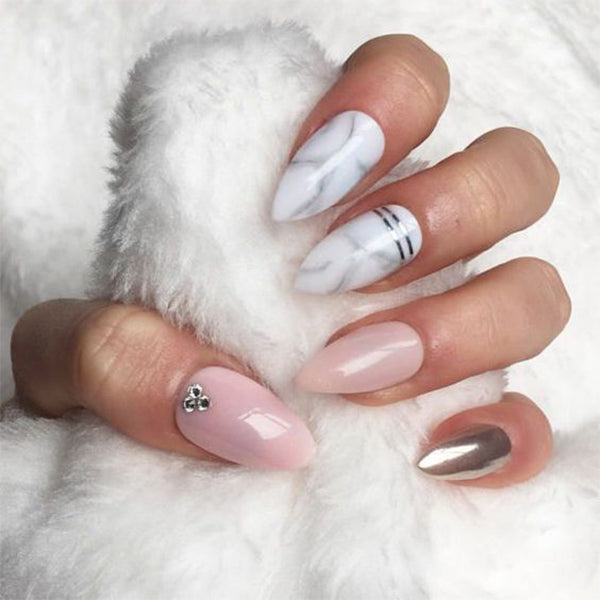 10+ Almond Marble Nails designs；Marble Nails；Almond Nails；Nails Trend；Nails Art；Nails design；Nails Art；Nails acrylic；Nails winter；