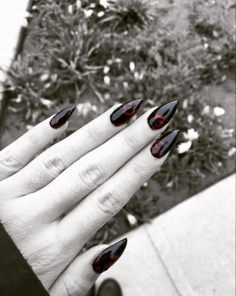 Best Black Stiletto Nails Designs For Your Halloween