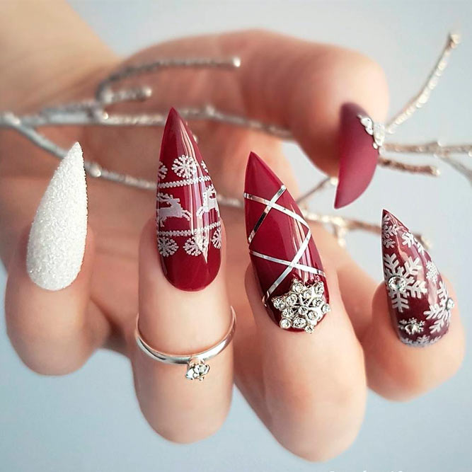 Christmas Nail Art with Deer; Christmas nails; cute Christmas nails; Christmas coffin nails; easy Christmas nails; Christmas nails designs;