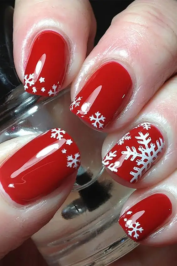 Red Christmas Snowflakes Nail Art; Christmas nails; cute Christmas nails; Christmas coffin nails; easy Christmas nails; Christmas nails designs;Snowflakes Nails;