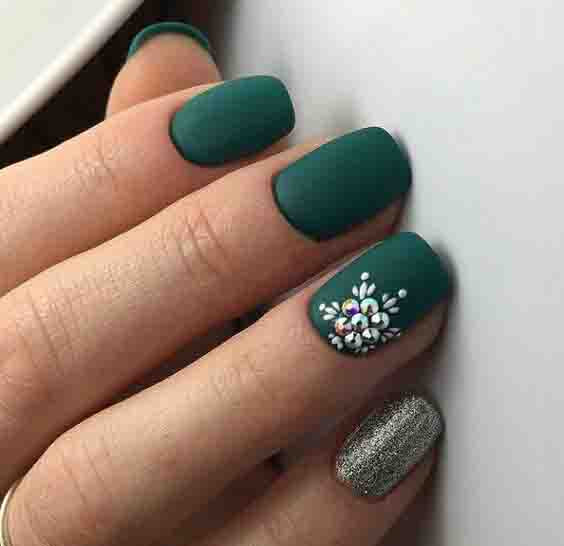 10+ Matte Emerald Green Nails; Matte Emerald Green Nail; Matte Emerald Green Glitter Nail;chic nail designs;easy designs for short nails; Fall nails; winter nail; Christmas Nails